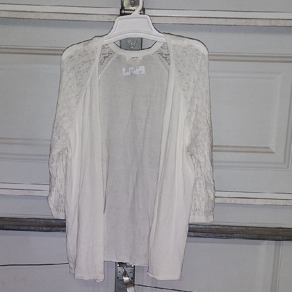 Maurices Women's  White Cardigan P2P-22 Length-28